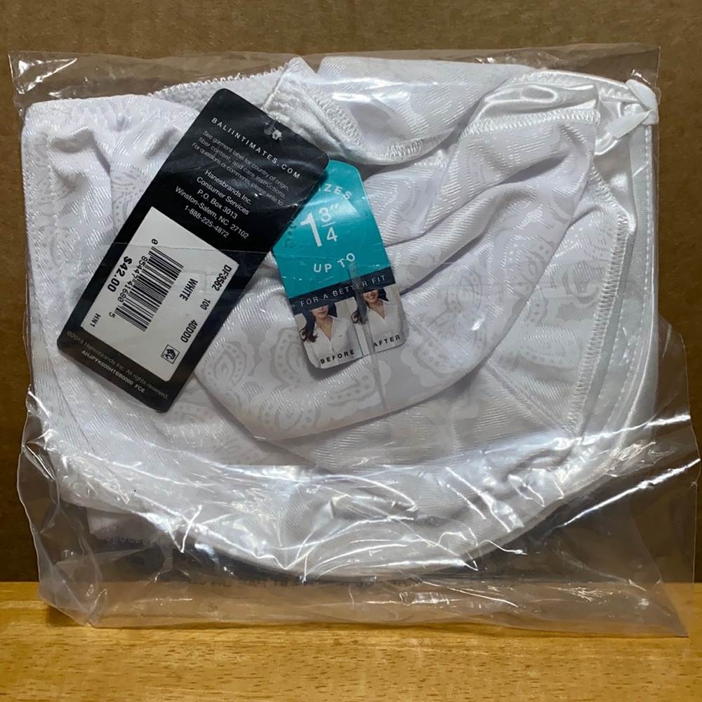Bali Women's Satin Minimizer Underwire Bra NWT